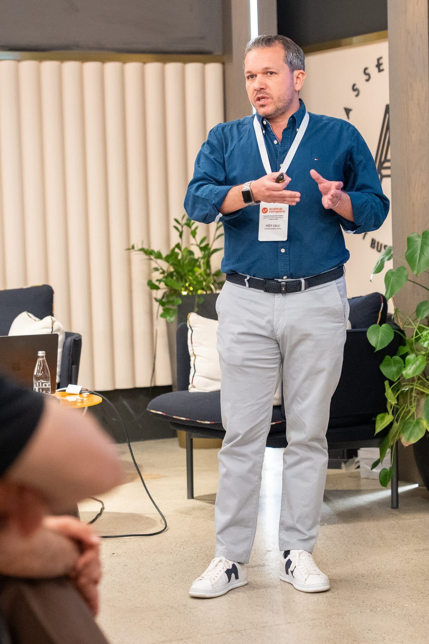 A ScaleUp Country Lead at work in the room